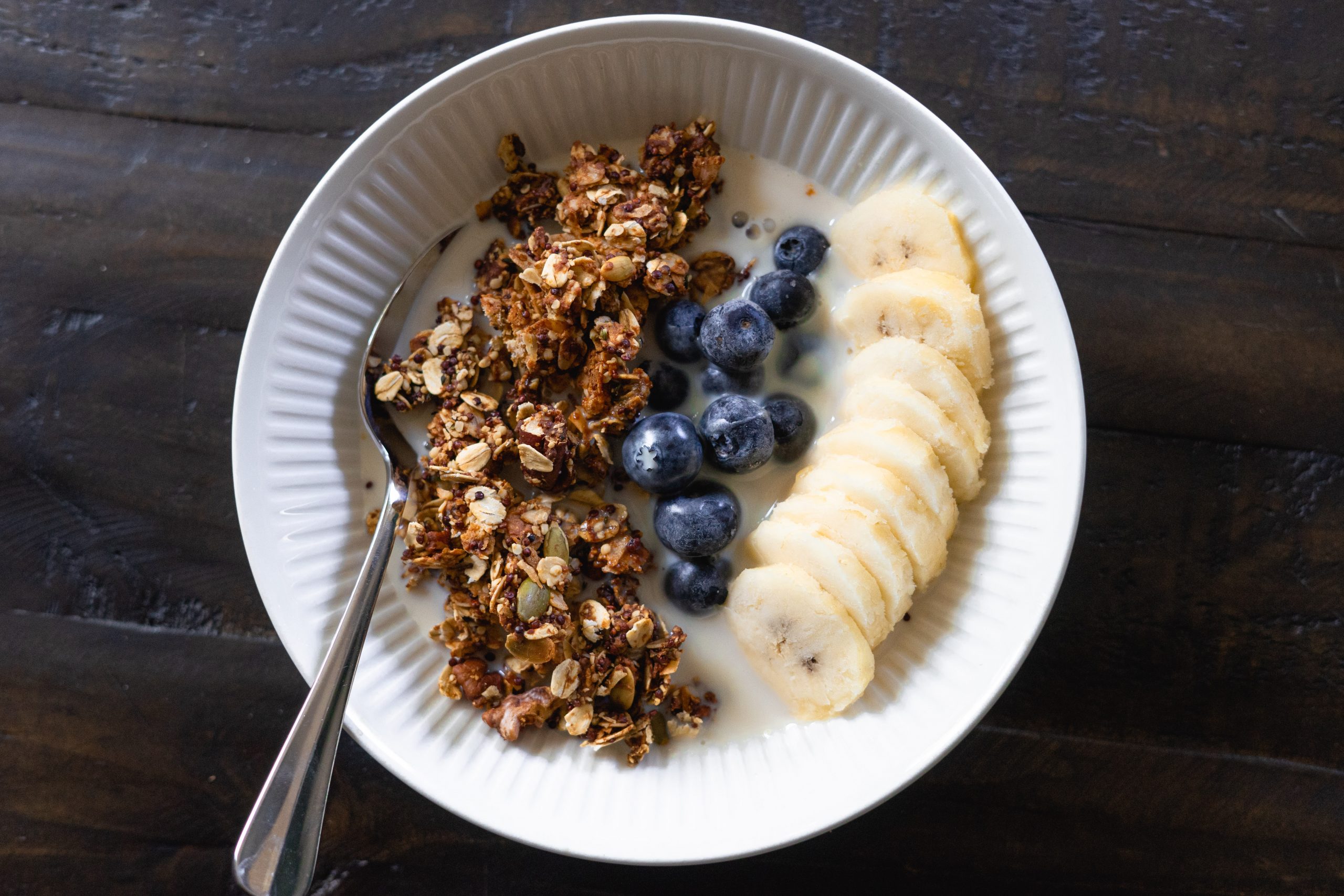 Read more about the article Crunchy Chunky Superfood Granola